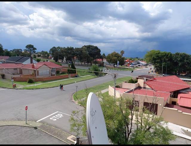 2 BEDROOM PROPERTY TO RENT IN GILLVIEW